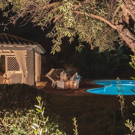 Villa Bougainvillea Con Piscina E Giardino Privato A Pochi Passi Dal Mare Кастіадас Екстер'єр фото