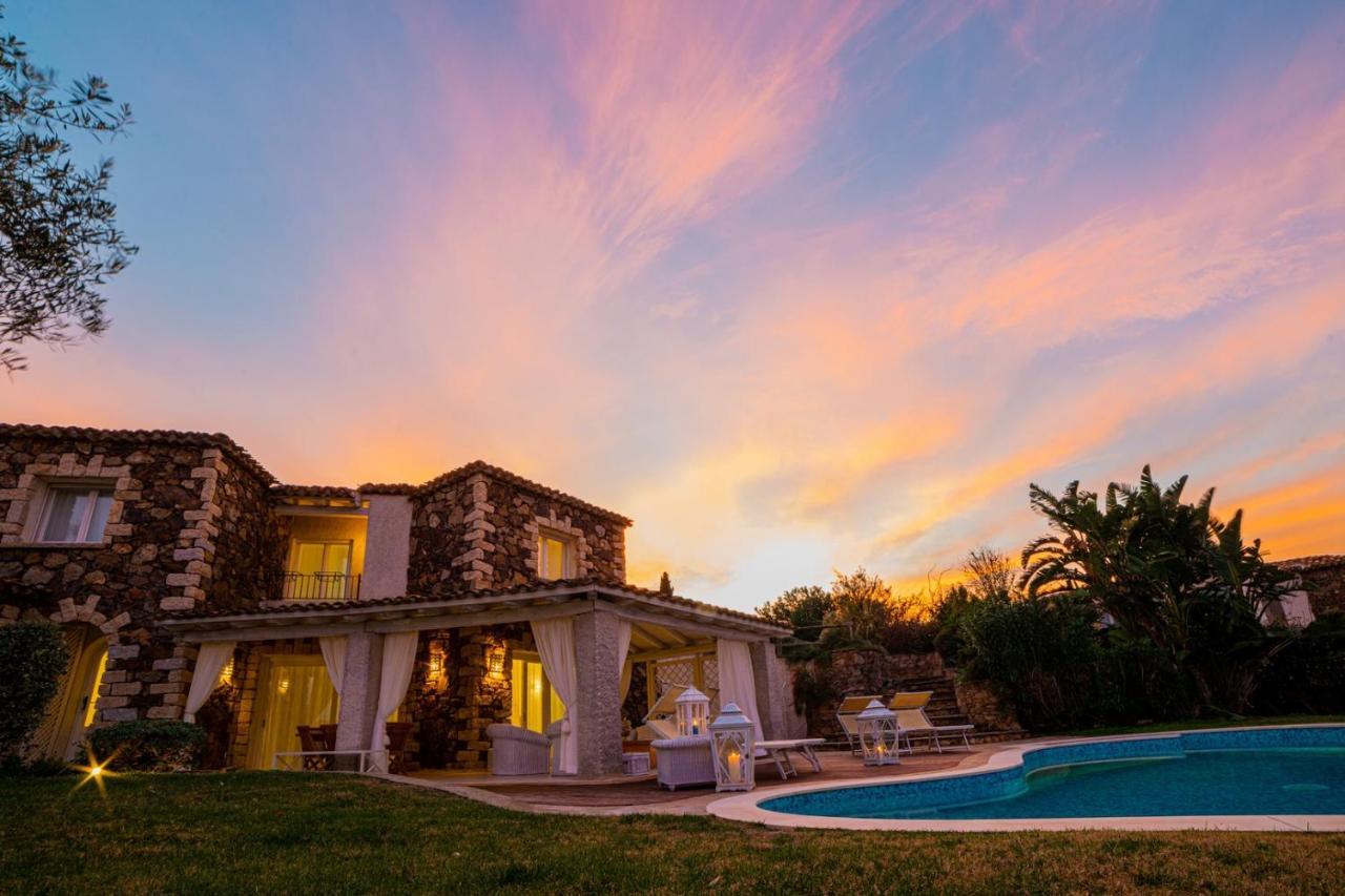 Villa Bougainvillea Con Piscina E Giardino Privato A Pochi Passi Dal Mare Кастіадас Екстер'єр фото