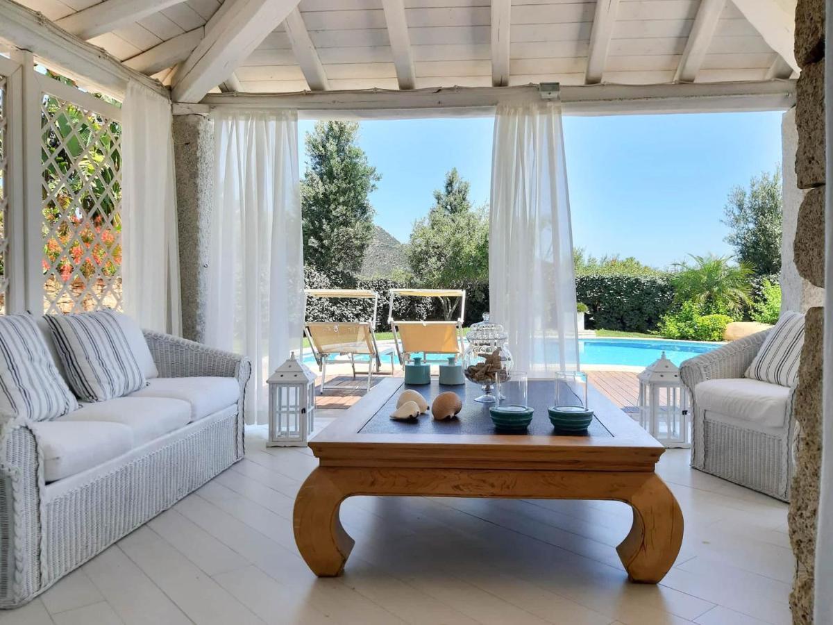 Villa Bougainvillea Con Piscina E Giardino Privato A Pochi Passi Dal Mare Кастіадас Екстер'єр фото