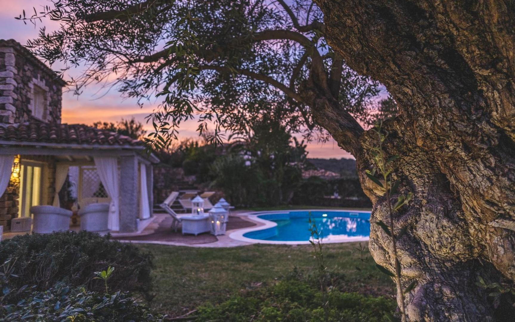 Villa Bougainvillea Con Piscina E Giardino Privato A Pochi Passi Dal Mare Кастіадас Екстер'єр фото