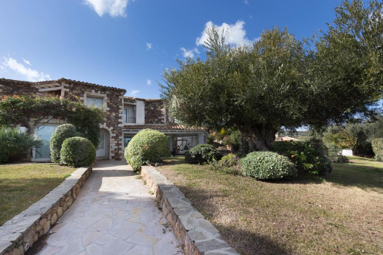 Villa Bougainvillea Con Piscina E Giardino Privato A Pochi Passi Dal Mare Кастіадас Екстер'єр фото