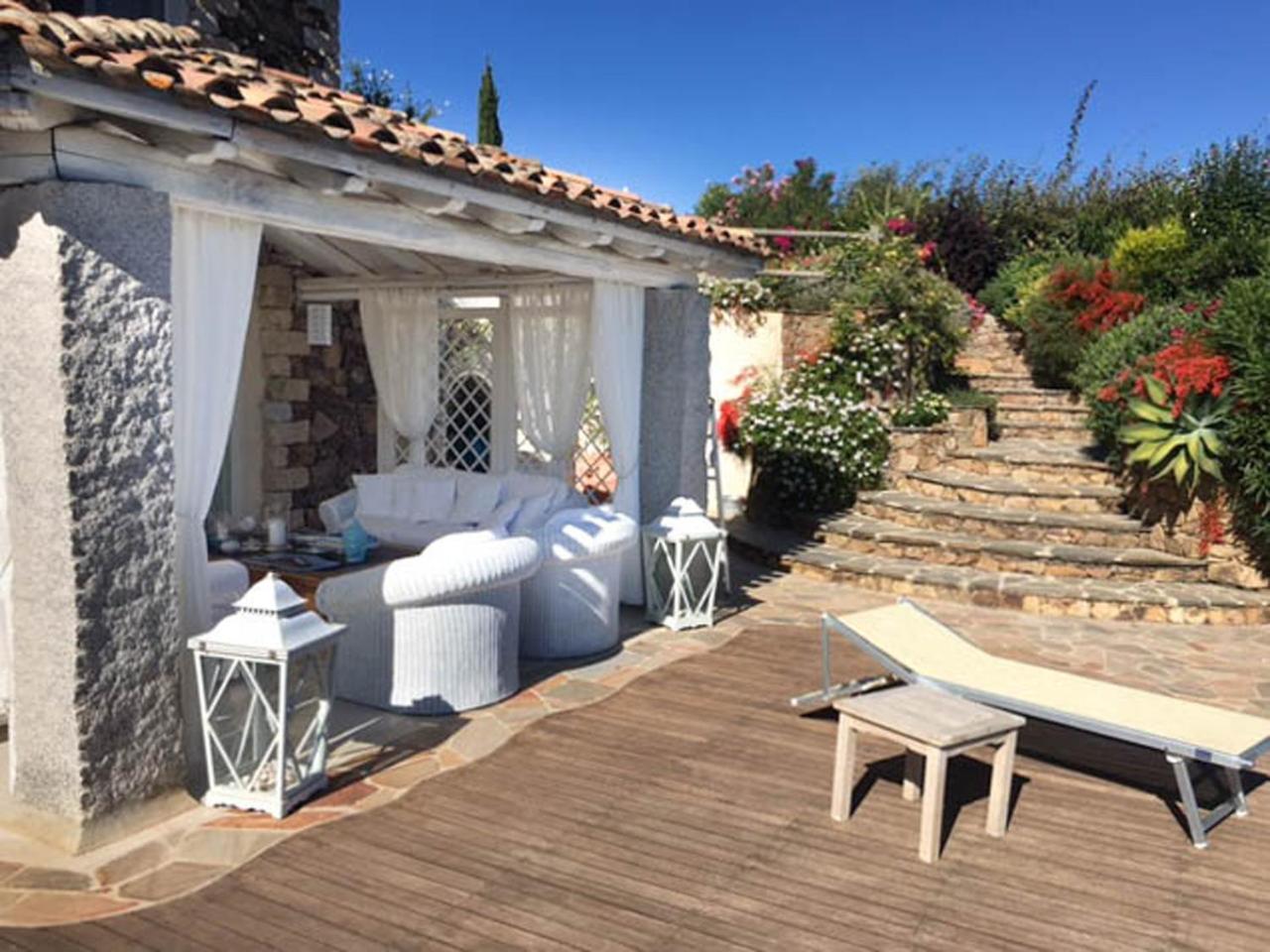 Villa Bougainvillea Con Piscina E Giardino Privato A Pochi Passi Dal Mare Кастіадас Екстер'єр фото